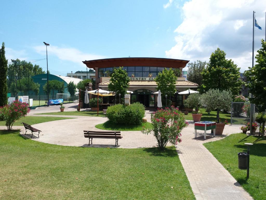 Country Club Sport photo 1