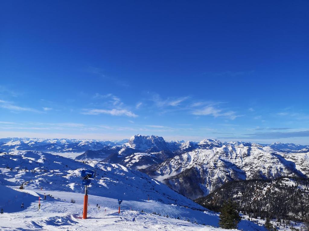 Chalet Chiemgau 90 qm 3 Zimmer Balkon - Tap to explore photos