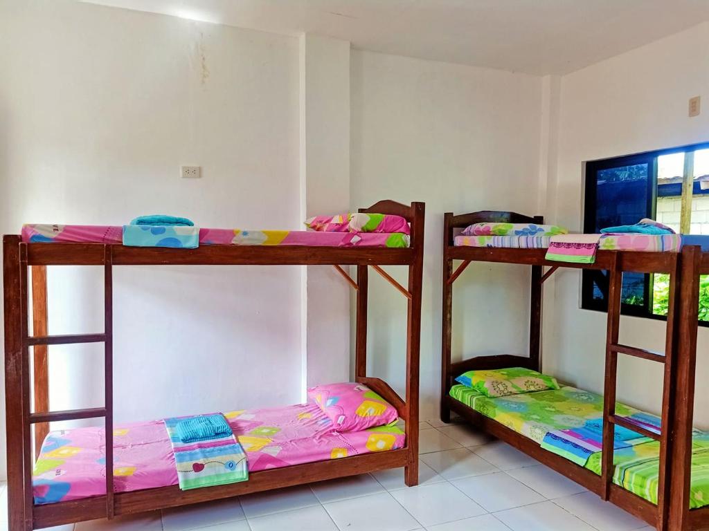 James Homestay Room Type - Family Room with Private Bathroom