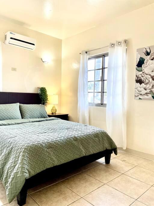 beautiful 4 bedroom tumon house photo 3