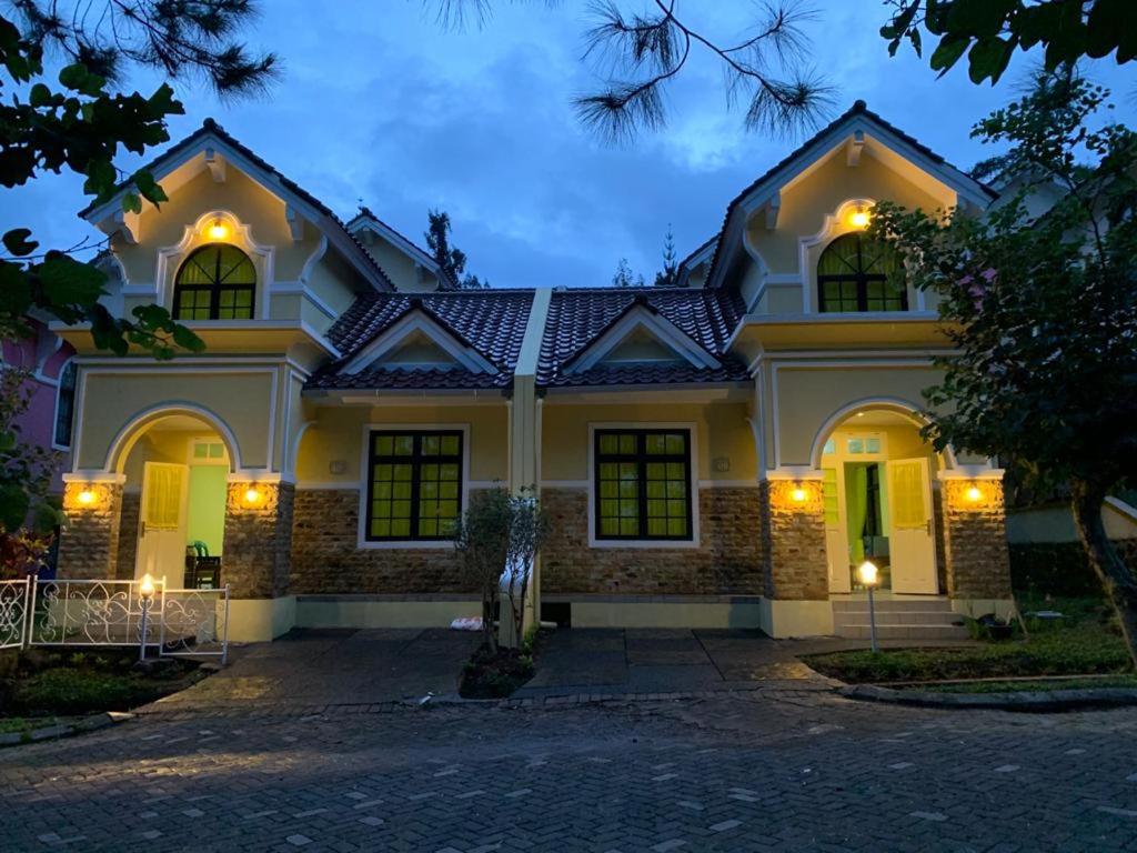 Villa Kota Bunga 2 kamar harga budget