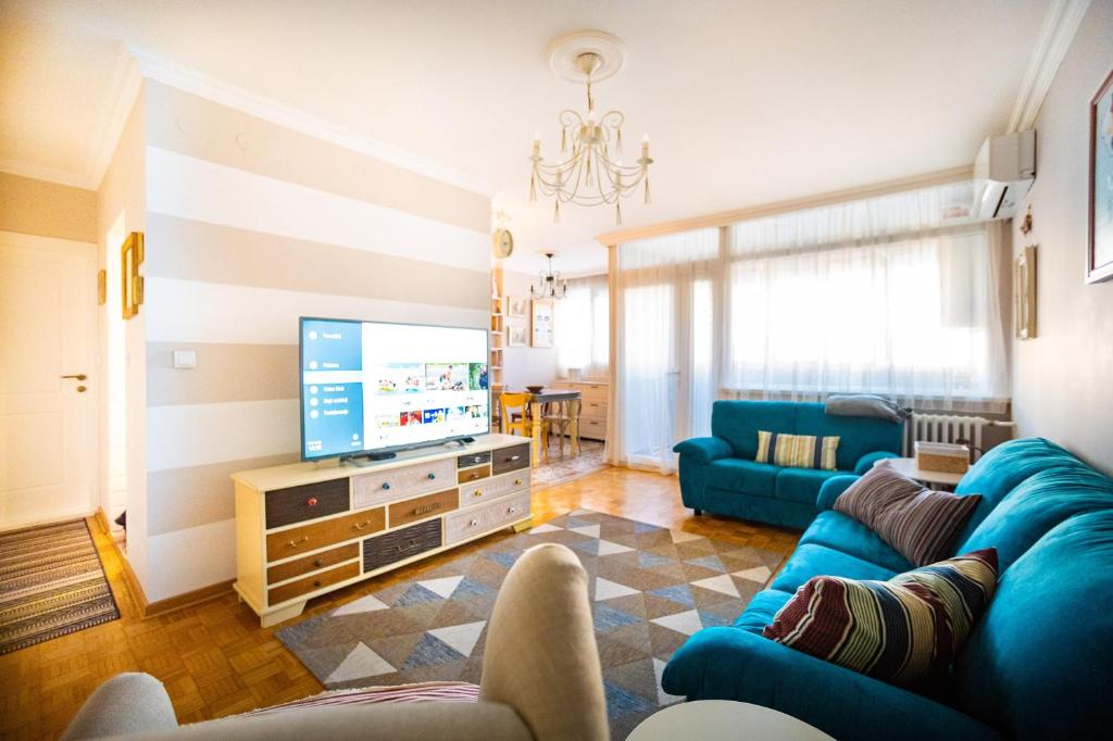 Sava Centar 1-bedroom apartment in the heart of New Belgrade photo 1