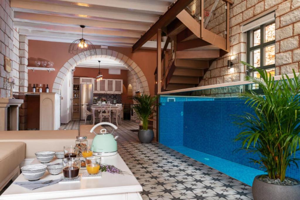 Estia Luxury Living photo 2