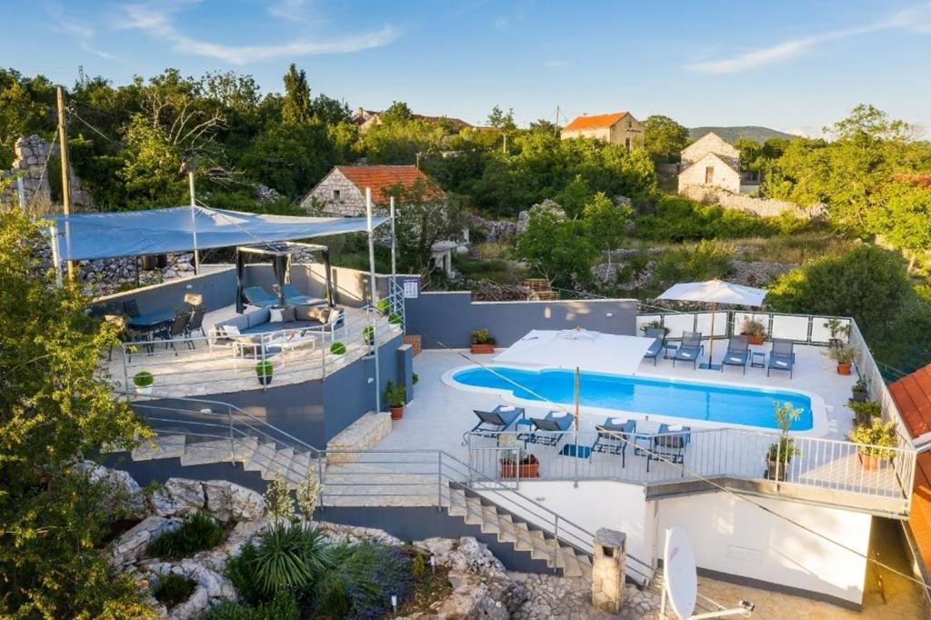 Villa Vito - with heated pool, whirlpool, gym photo 2