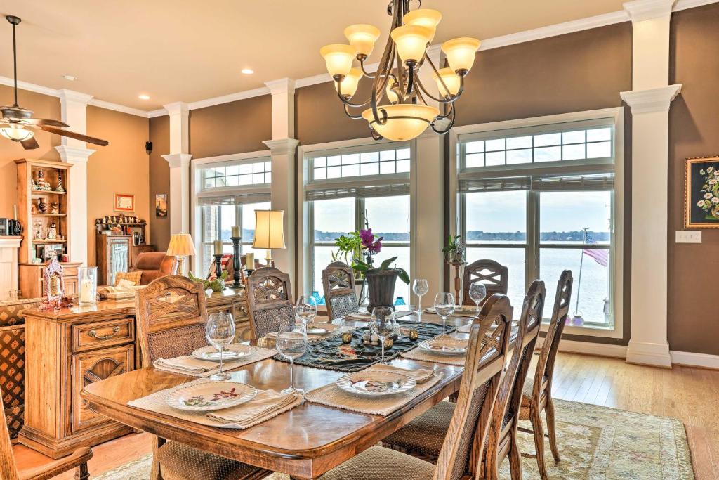 Lakefront House with Game Room, Deck and Views! photo 4