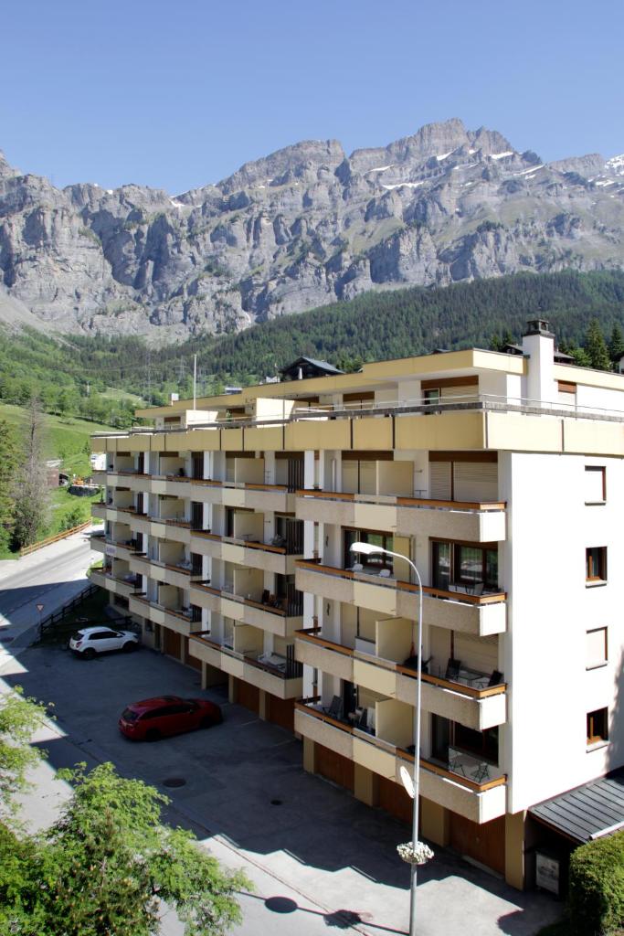 Baron / Baronesse Apartments photo 3