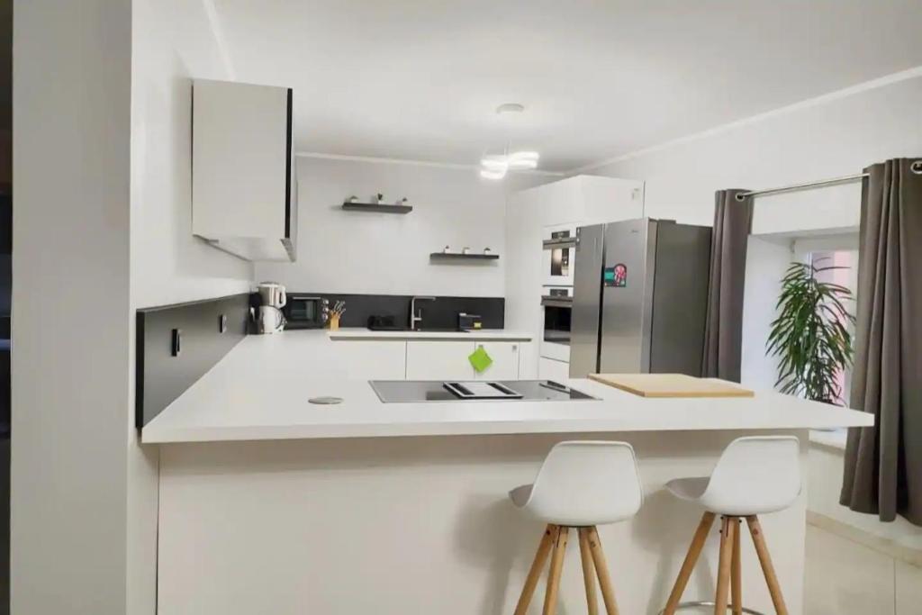 Modern 3 bedroom apartment near Useldange castle