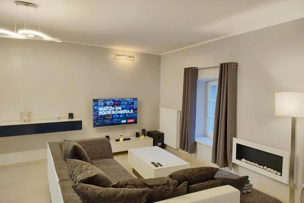 Modern 3 bedroom apartment near Useldange castle photo 3