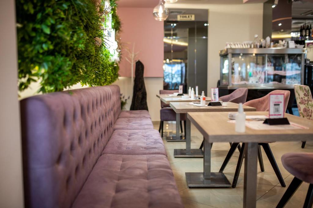 Garni Hotel Lotos photo 2