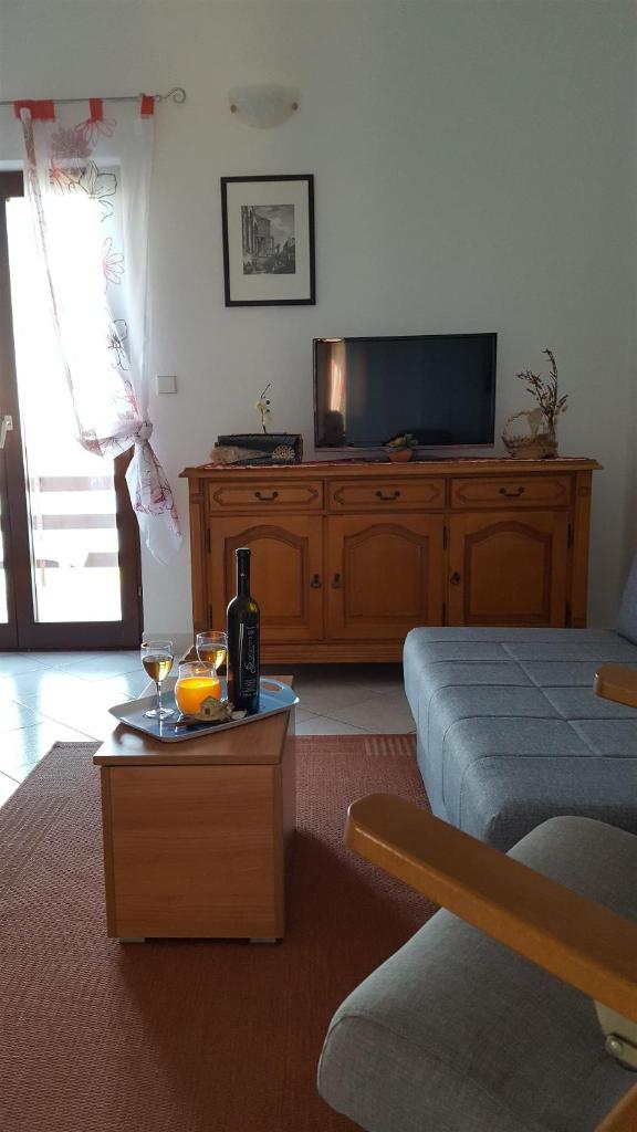 Apartment Ana photo 2