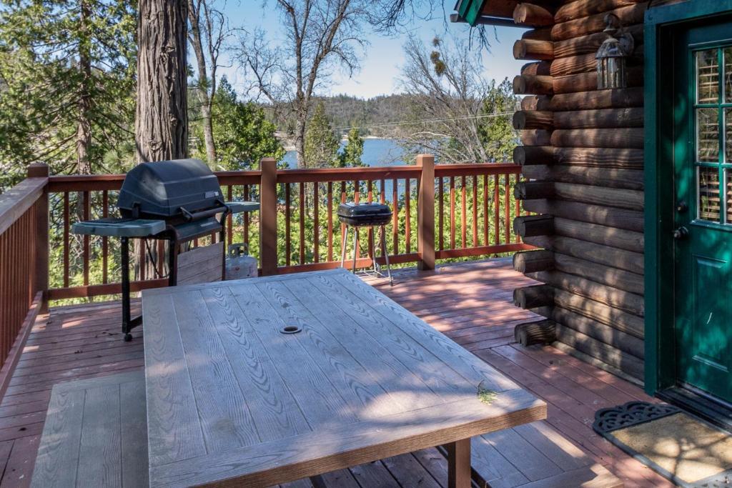 Harris Lakeview Cabin photo 3