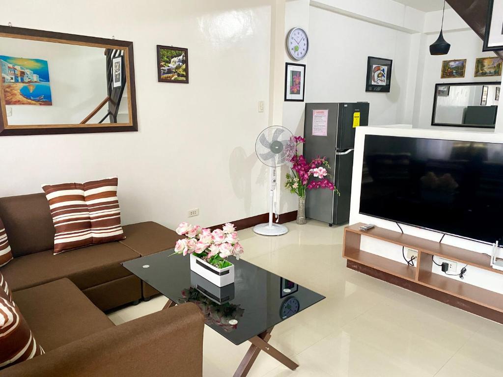 Kaitleen Home Stay Door 1 photo 2