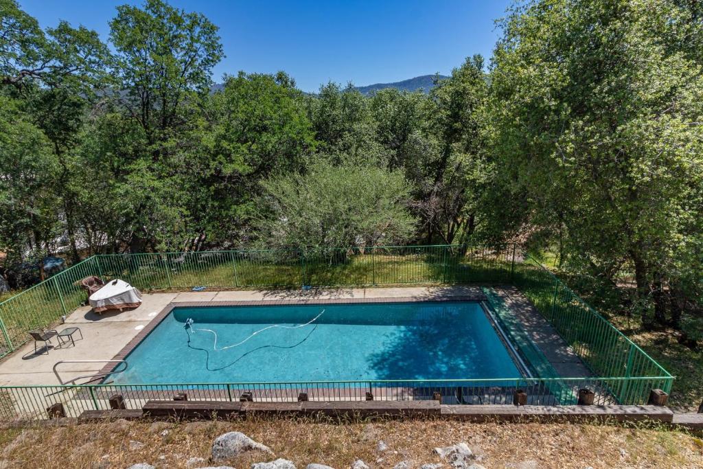 Hodges Hill Yosemite House photo 1