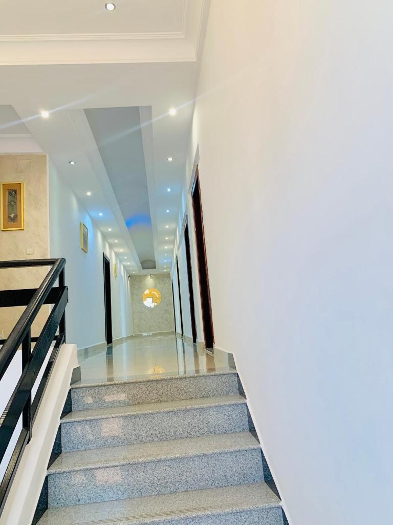 class hotel photo 1