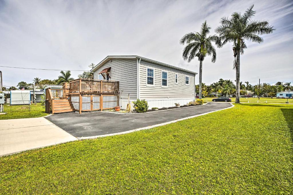 Chic Fort Myers Home Near Sanibel Island Causeway! photo 4