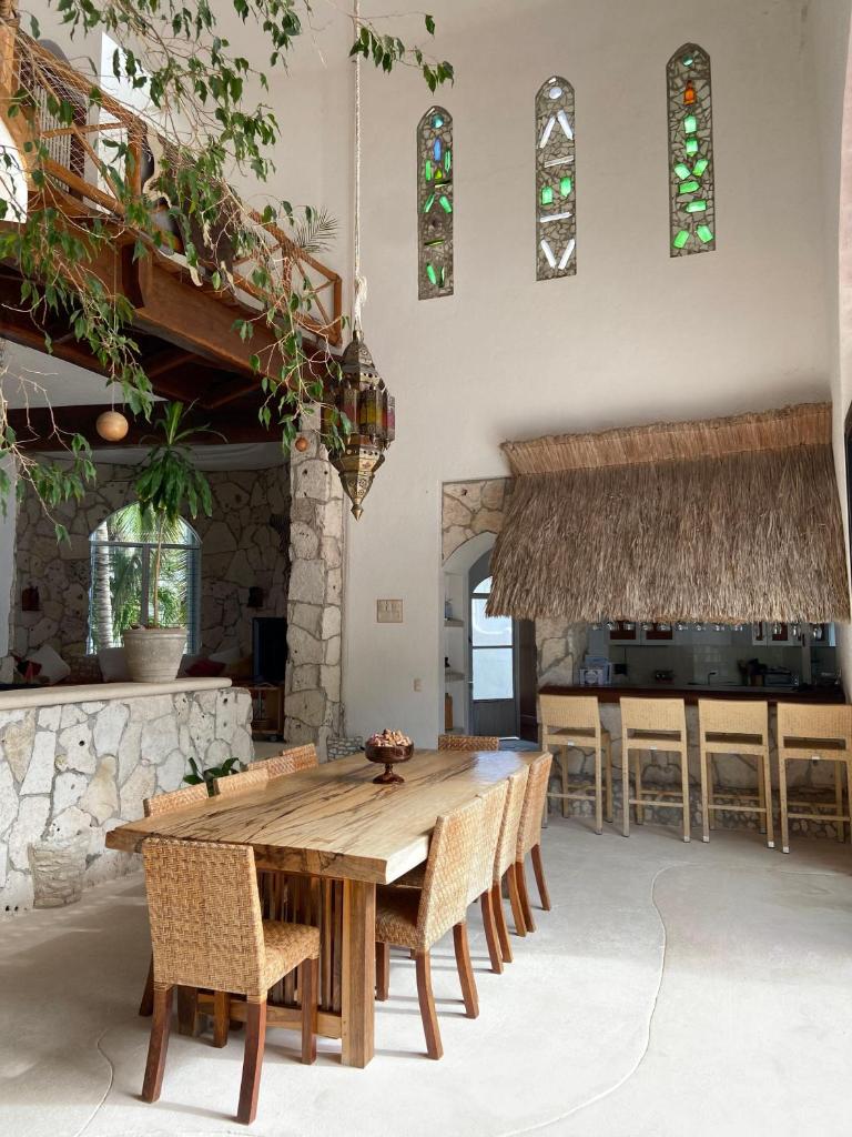 Private Pool With Stunning Views Of The Ocean The Ultimate Spot To Relax And Unwind photo 2