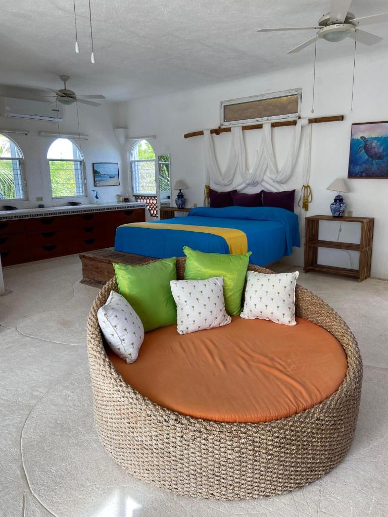 Private Pool With Stunning Views Of The Ocean The Ultimate Spot To Relax And Unwind photo 4