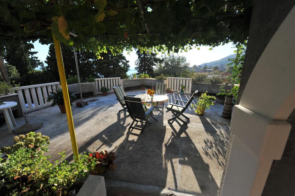 Apartments Villa White House photo 4