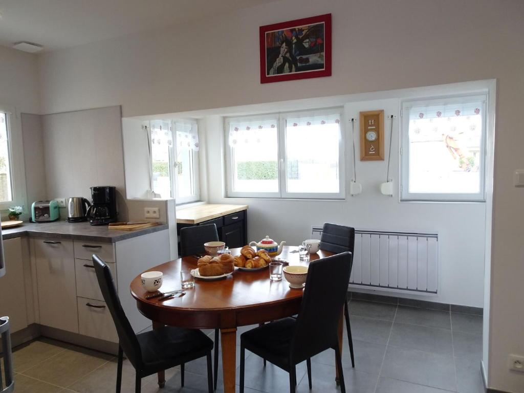 Pretty cottage near sandy beach in the Cotentin photo 4