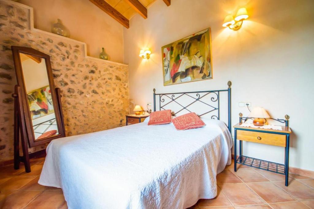 Ideal Property Mallorca - Can Nyany Buger - Tap to explore photos