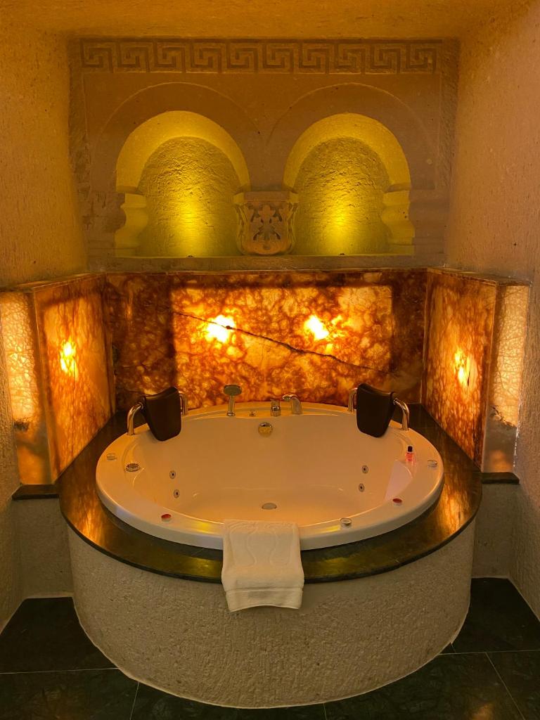 Abu Hayat Cave Suites photo 2