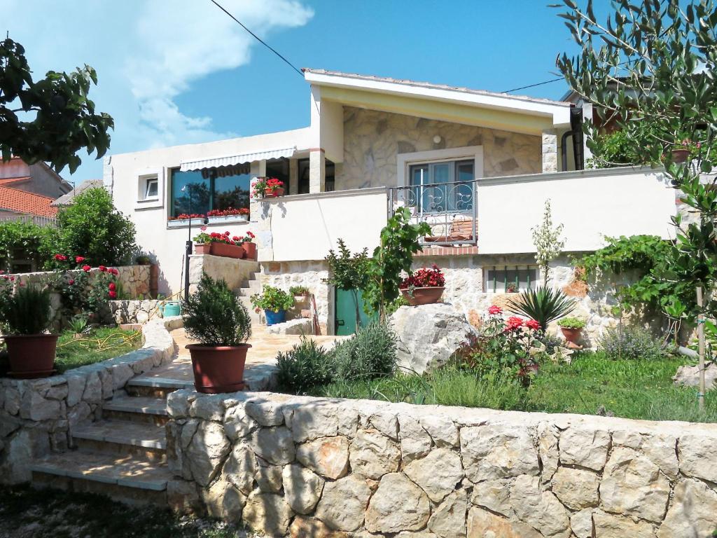 Holiday Home Kapitan - VIJ130 by Interhome