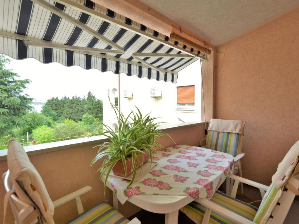 Apartment Denise by Interhome photo 4