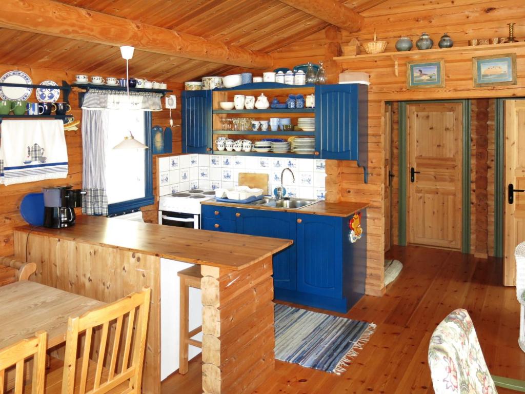 Chalet Fjellro - FJS103 by Interhome photo 2