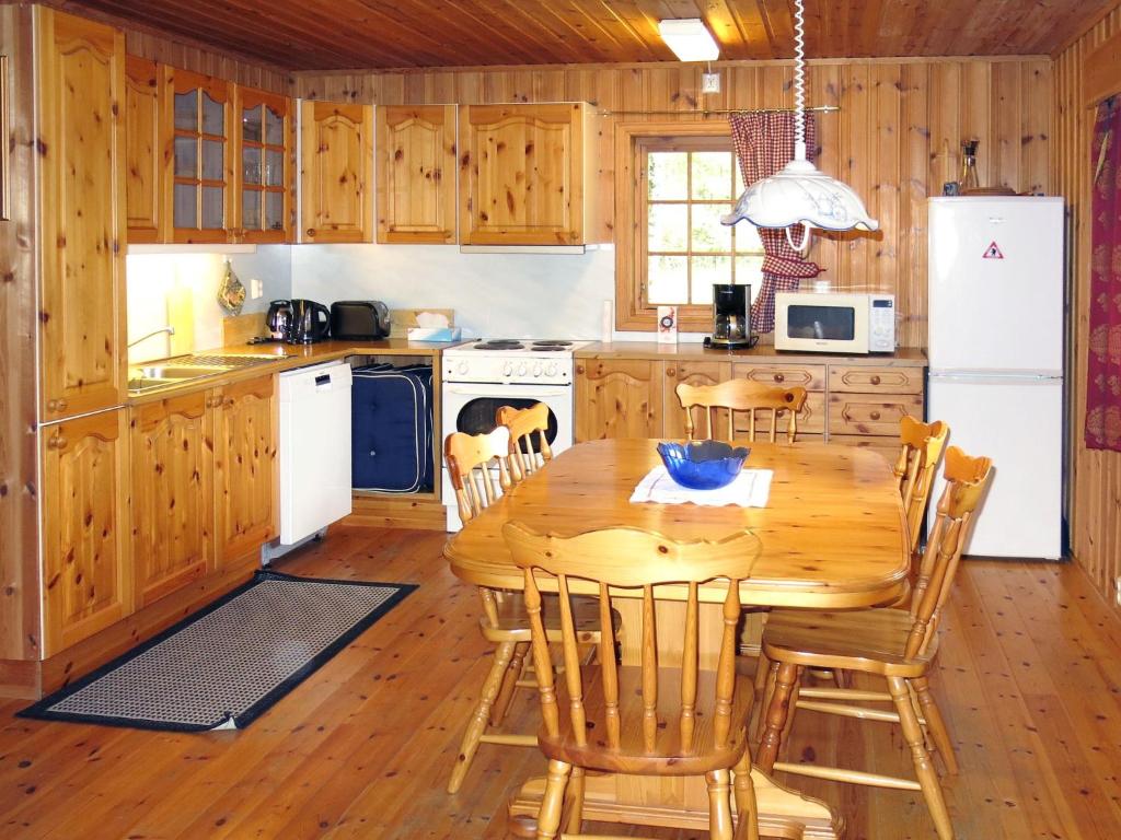 Chalet Skogstjerna - FJS085 by Interhome photo 2