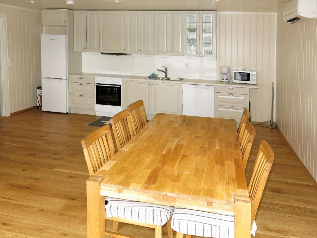 Holiday Home Kyrkjestein - FJS556 by Interhome photo 2