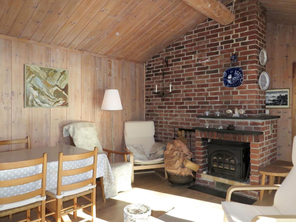 Holiday Home Hjartnesvika - FJH662 by Interhome photo 1
