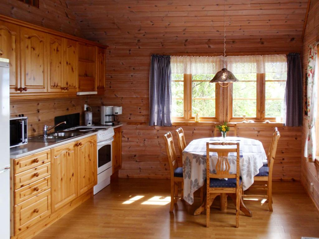 Chalet Eiknes - FJH412 by Interhome photo 2