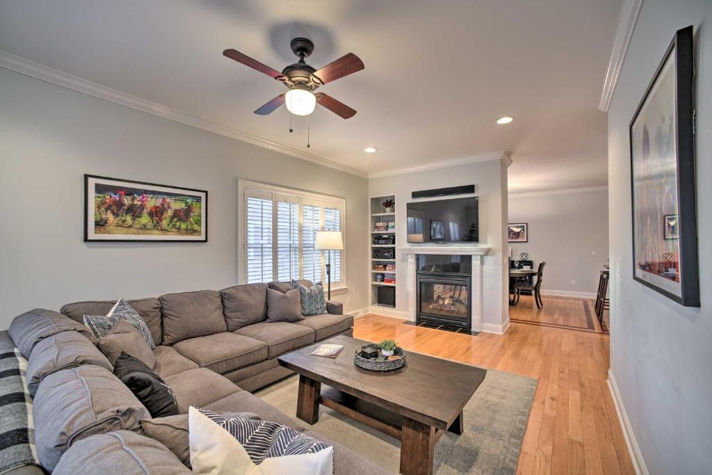Stunning House with Deck, Game Room and Home Gym! photo 1