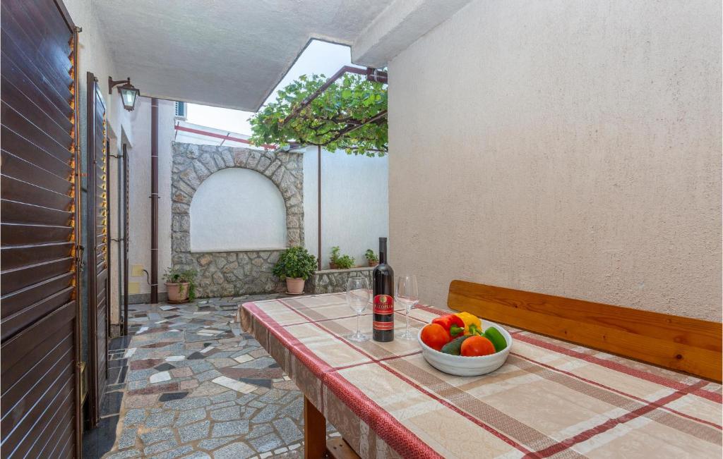 Stunning Home In Omisalj With 3 Bedrooms And Wifi photo 1