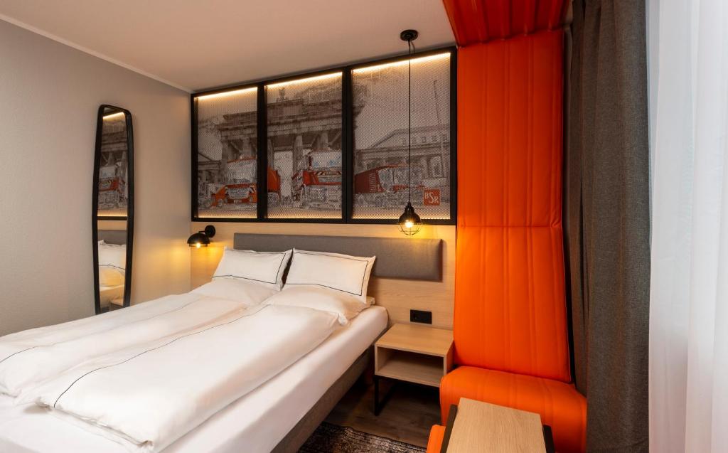 ibis Styles Berlin Treptow photo 1