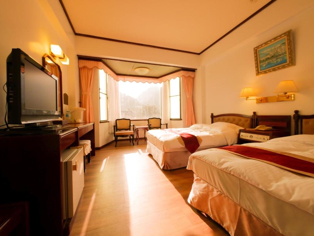 Utopia Holiday Hotel photo 3