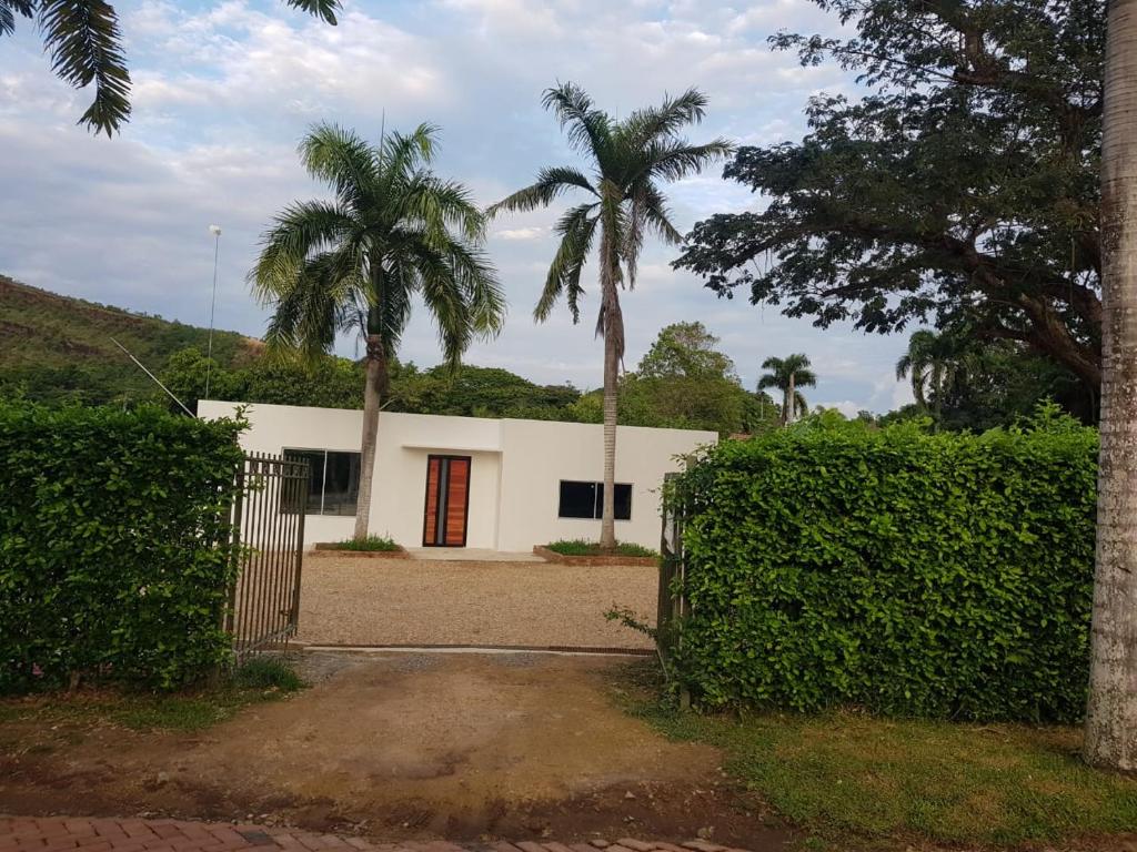 Casa Blanca Girardot Melgar photo 1