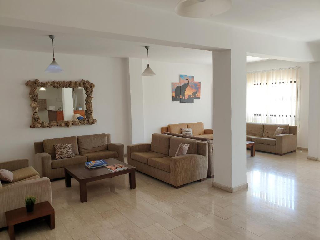 Florea Hotel Apartments photo 4