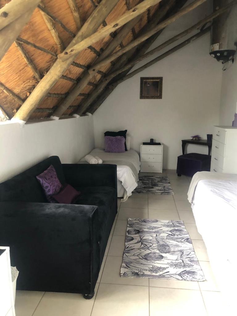 Villa Jullienne - A Home Away From Home - Unit 8 photo 2