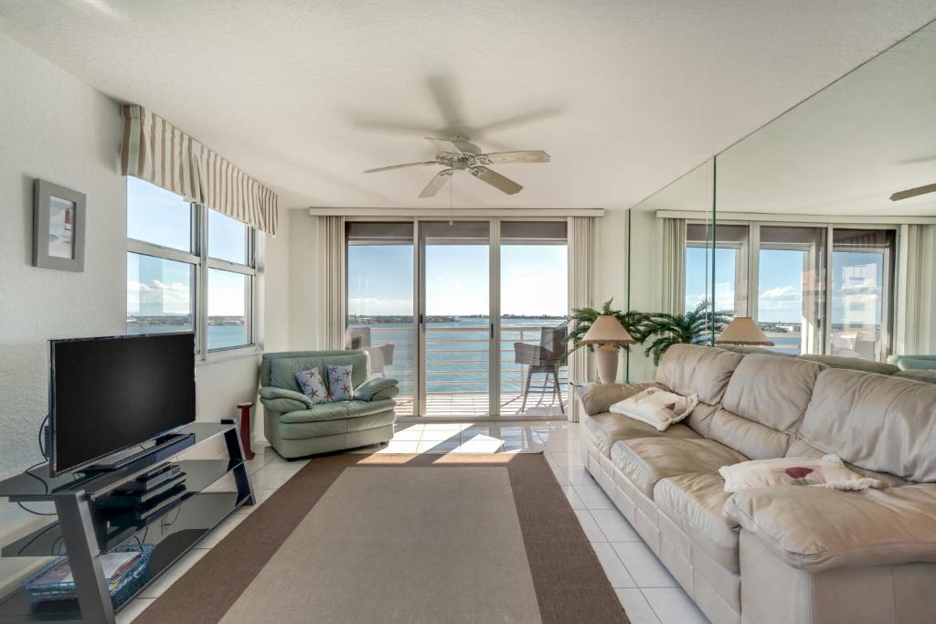 Bahia Vista 17-881 image