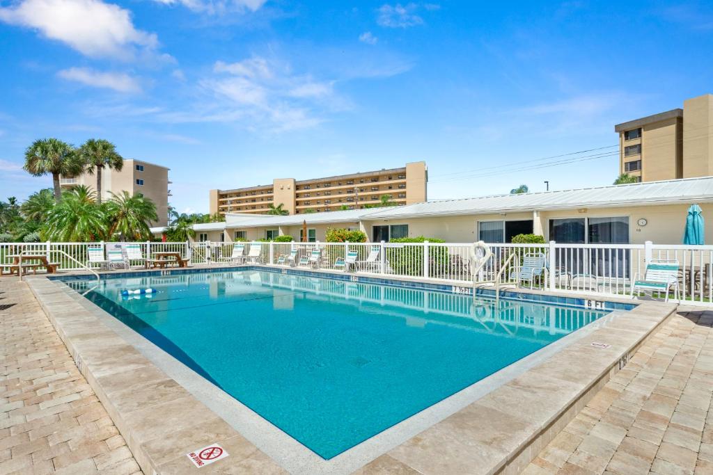Jamaica Royale 91, 3 Heated Pools, 2 Bedrooms, WiFi, Sleeps 6 photo 4