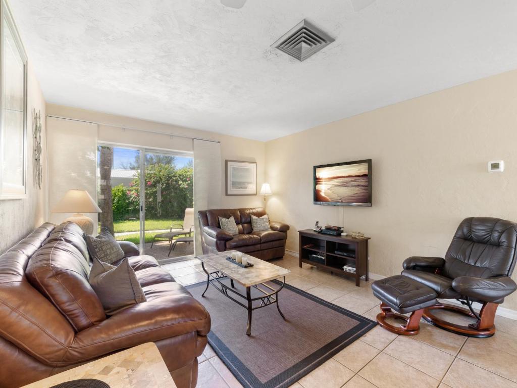 Jamaica Royale 101, 2 Bedrooms, 3 Heated Pools, WiFi, Sleeps 6 photo 1