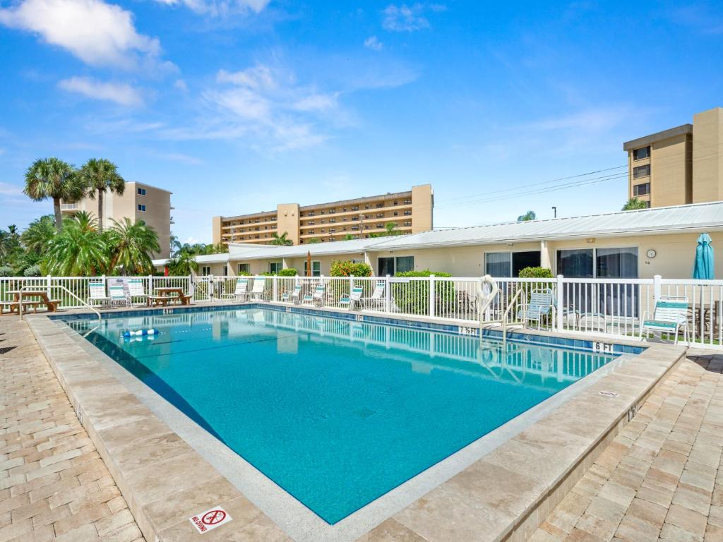 Jamaica Royale 101, 2 Bedrooms, 3 Heated Pools, WiFi, Sleeps 6 photo 2