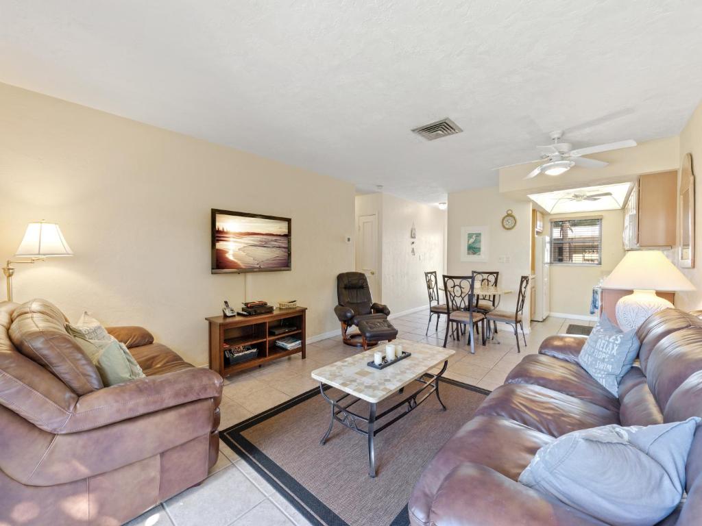 Jamaica Royale 101, 2 Bedrooms, 3 Heated Pools, WiFi, Sleeps 6 photo 3