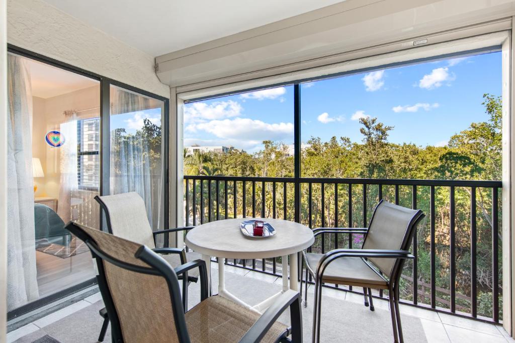 Estero Cove 324