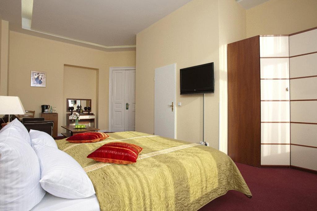 Двухместный (Улучшенный двухместный номер с 1 кроватью), Hotel Abendstern
