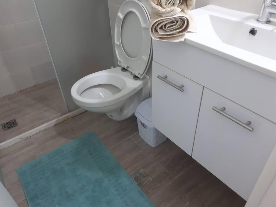 oded Inviting housing photo 4