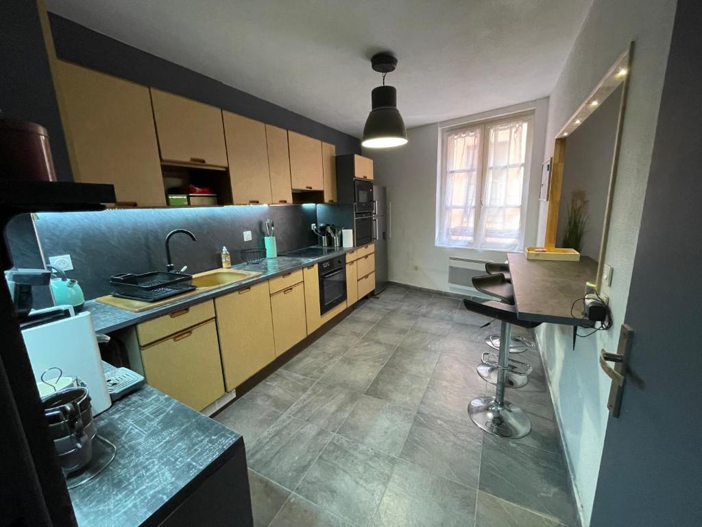 Aurillac, appartement au centre de la ville photo 3