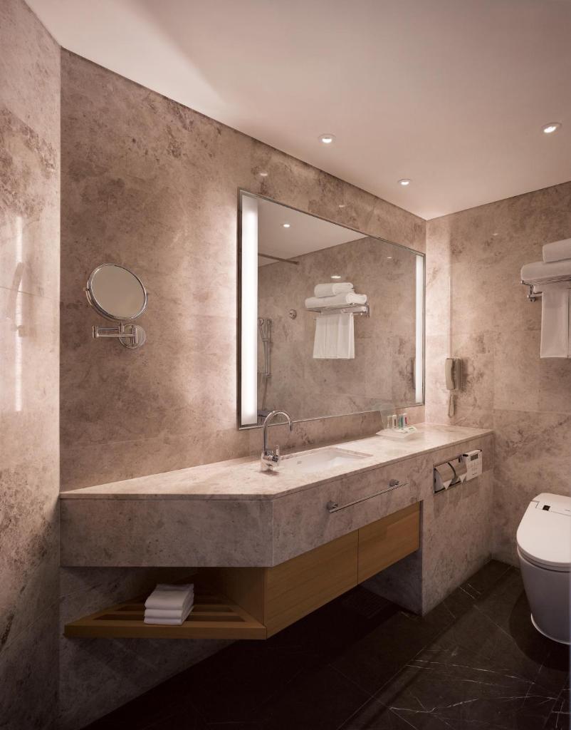 Holiday Inn Incheon Songdo, an IHG Hotel photo 2