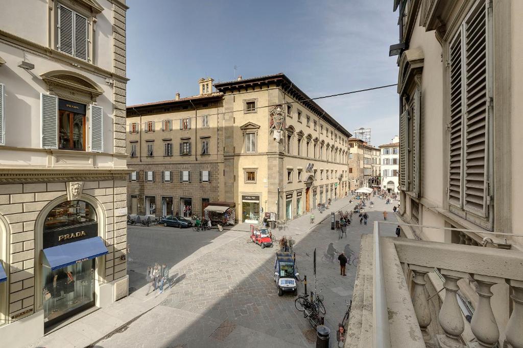 Il Salotto Di Firenze - Tap to explore photos